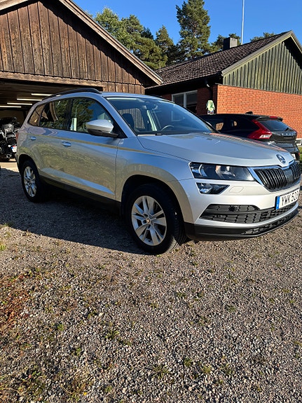 Skoda Karoq 3 of 11