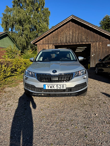 Skoda Karoq 2 of 11