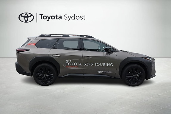 Toyota bZ4X 17 of 21