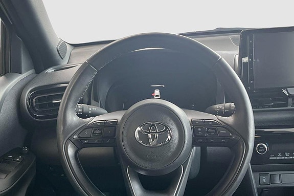Toyota Yaris Cross 11 of 13