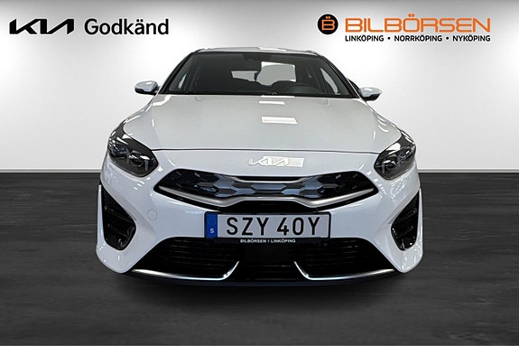 Kia Ceed 2 of 14