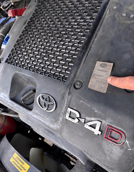 Toyota HiLux 18 of 18