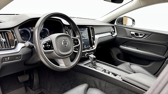 Volvo V60 8 of 16
