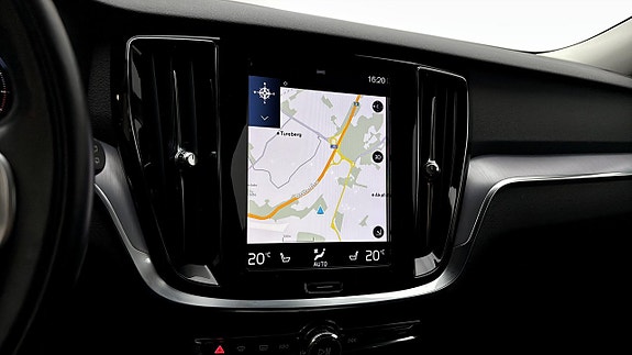 Volvo V60 12 of 16