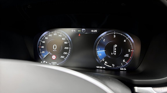 Volvo V60 9 of 16