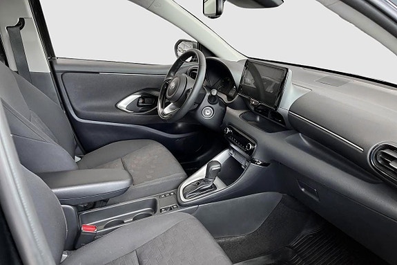 Toyota Yaris 8 of 13