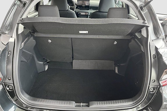 Toyota Yaris 12 of 13