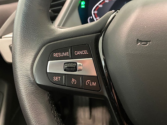 BMW 118i 16 of 17