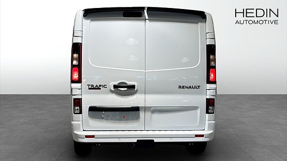 Renault Trafic 7 of 9