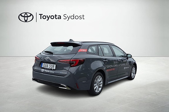 Toyota Corolla 3 of 21