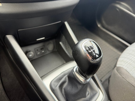 Kia Ceed 12 of 12