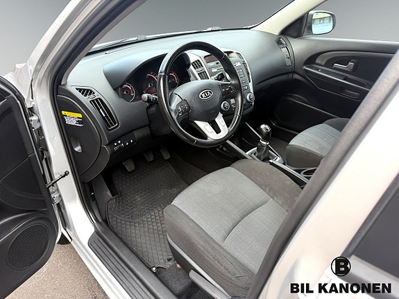 Kia Ceed 6 of 12