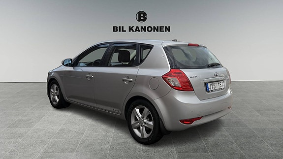 Kia Ceed 5 of 12