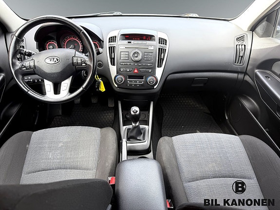 Kia Ceed 8 of 12