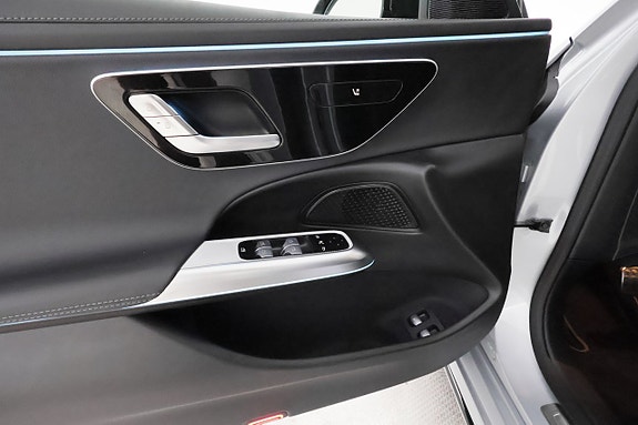 Mercedes-Benz E300 e 18 of 30