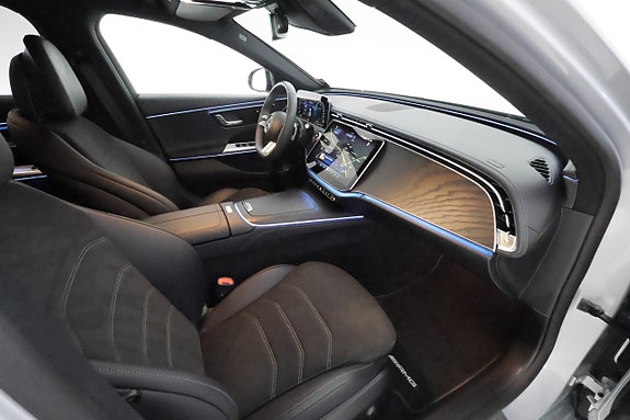 Mercedes-Benz E300 e 14 of 30