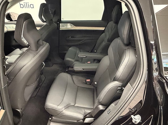 Volvo EX90 20 of 27