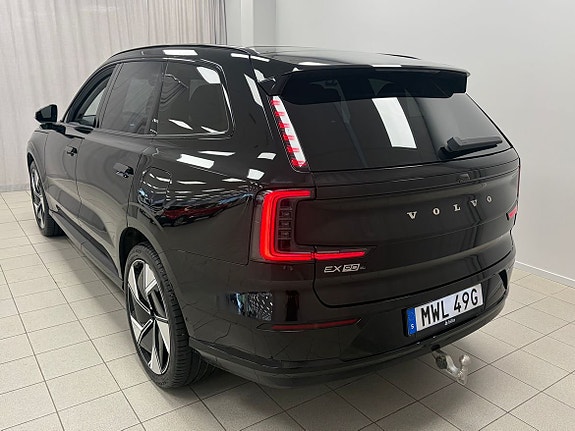 Volvo EX90 3 of 27