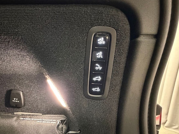 Volvo EX90 24 of 27