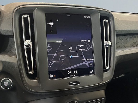 Volvo XC40 15 of 21