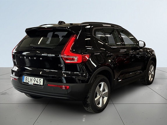 Volvo XC40 6 of 21