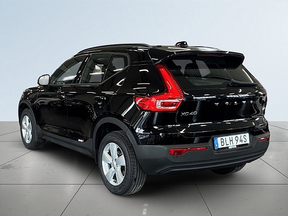 Volvo XC40 5 of 21
