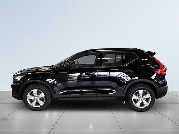 Volvo XC40 4 of 21
