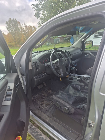 Nissan Navara 3 of 3