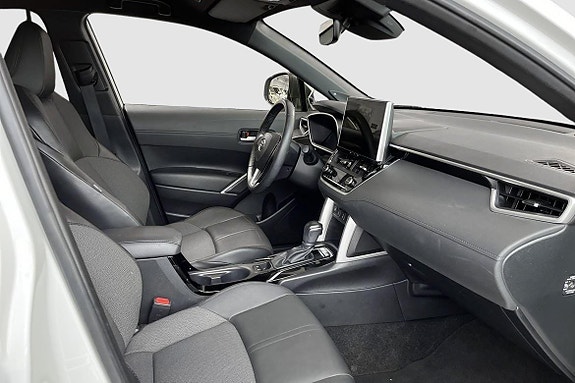 Toyota Corolla Cross 9 of 14
