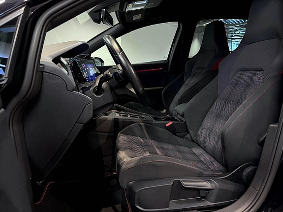 Volkswagen Golf I 17 of 22