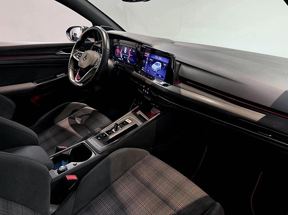 Volkswagen Golf I 18 of 22