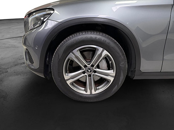 Mercedes-Benz GLC220 d 16 of 17