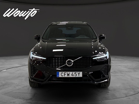 Volvo XC60 2 of 18