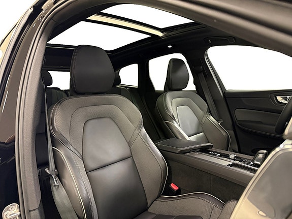 Volvo XC60 12 of 18