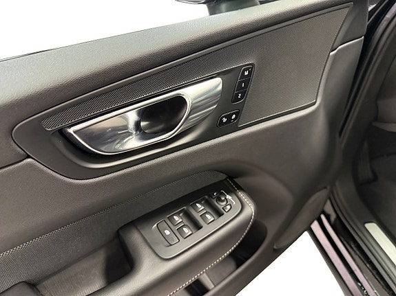 Volvo XC60 9 of 18