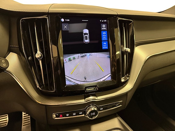 Volvo XC60 15 of 18