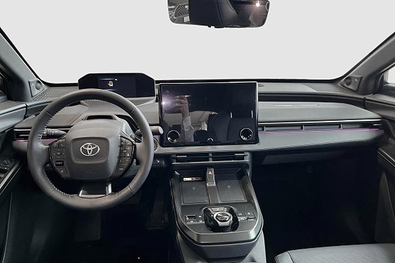 Toyota bZ4X 10 of 13