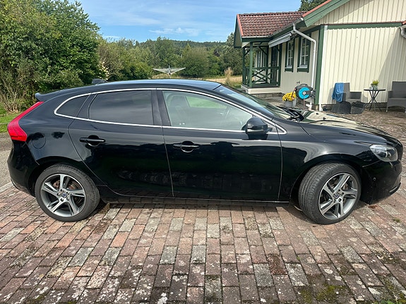 Volvo V40 5 of 6