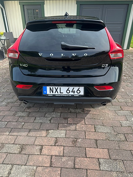 Volvo V40 4 of 6