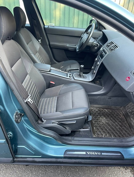Volvo V50 9 of 15