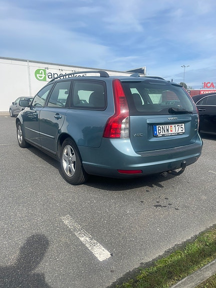 Volvo V50 3 of 15