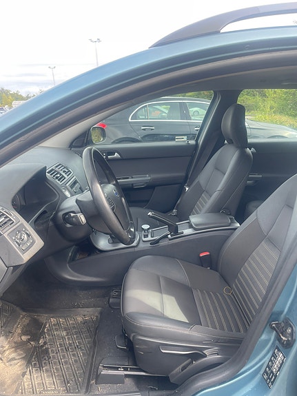 Volvo V50 8 of 15