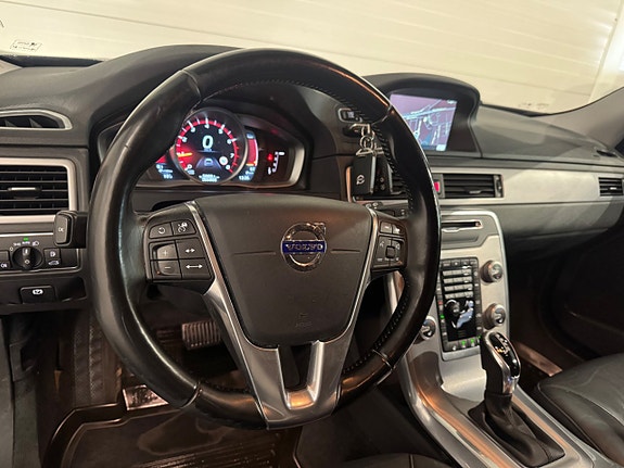 Volvo V70 12 of 23