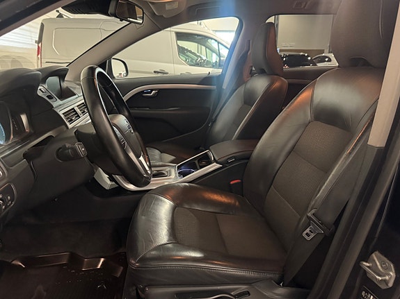 Volvo V70 18 of 23