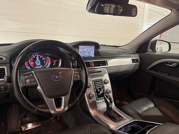 Volvo V70 11 of 23