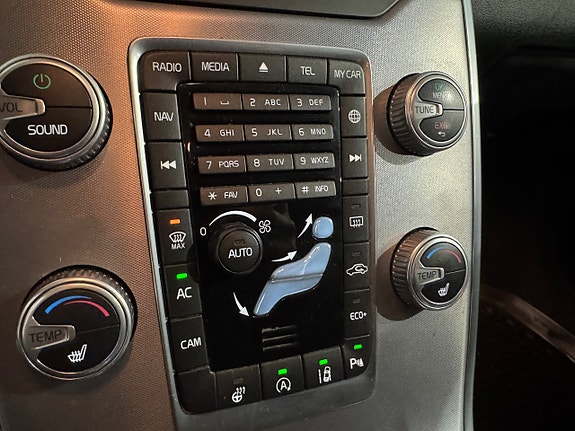 Volvo V70 14 of 23