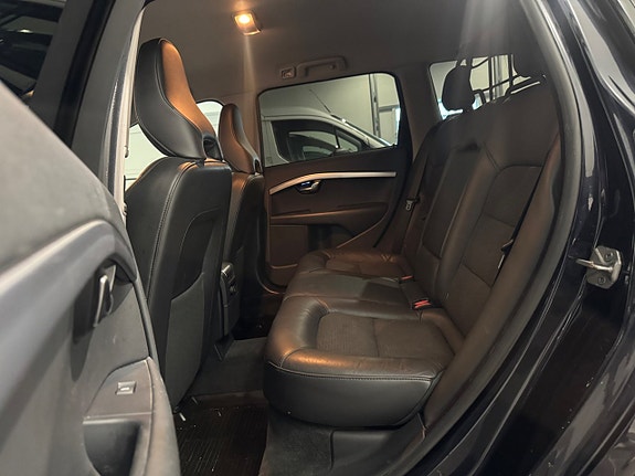 Volvo V70 19 of 23