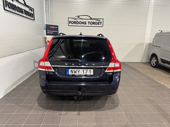 Volvo V70 10 of 23