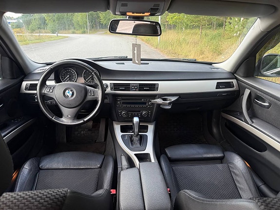 BMW 320d 8 of 12
