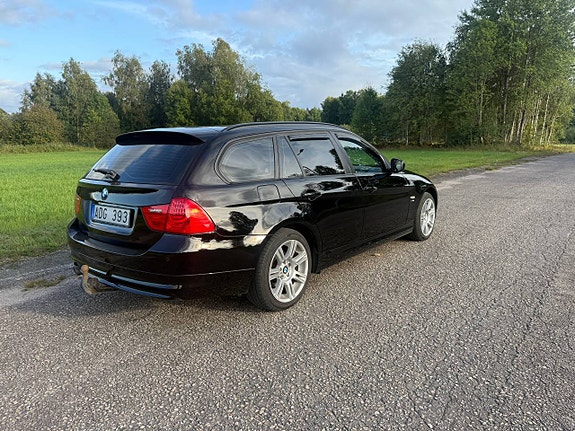BMW 320d 6 of 12